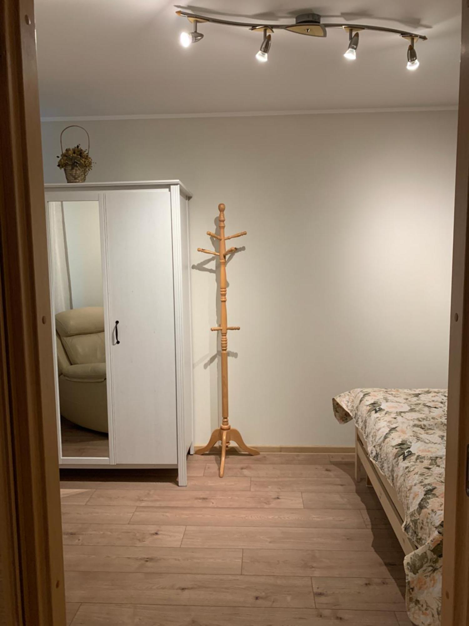 Dikol Two-Room Apartment-Self Check-In & Free Parking Near City Center Tallinn Dış mekan fotoğraf