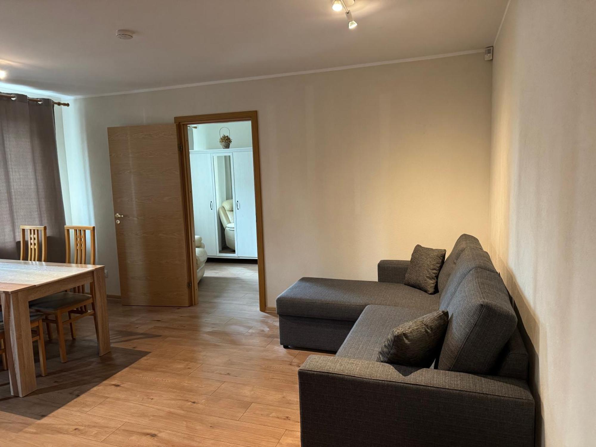 Dikol Two-Room Apartment-Self Check-In & Free Parking Near City Center Tallinn Dış mekan fotoğraf